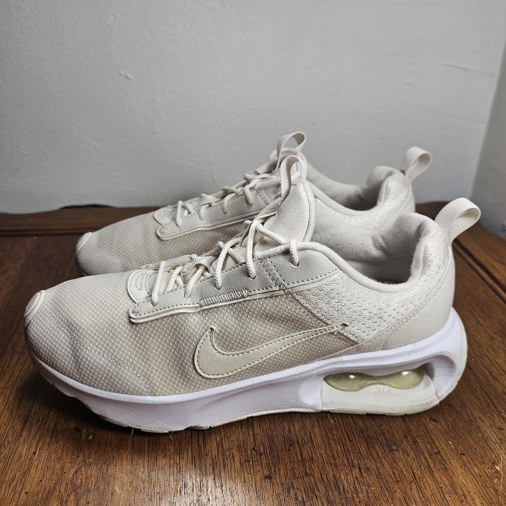 Nike Air Max INTRLK Lite DH0874-002 Women's Light & White Shoes Size 8.5